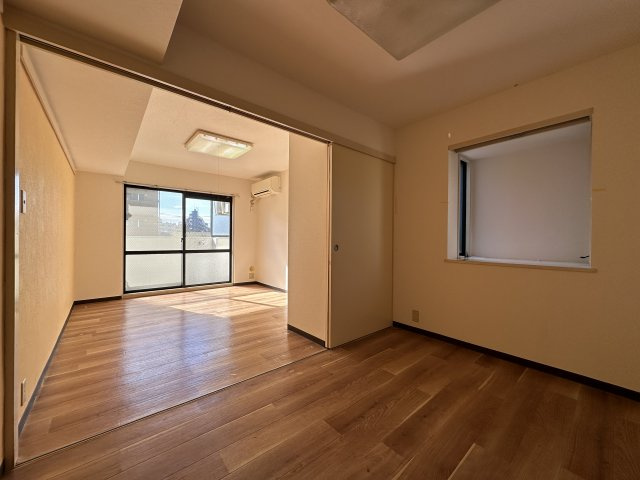 川崎市多摩区宿河原１丁目の賃貸マンションの居間・リビング