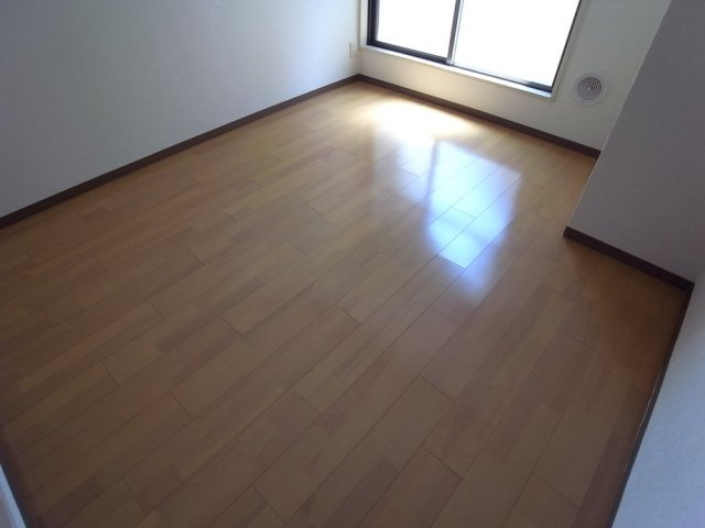 パールマンション白山の寝室