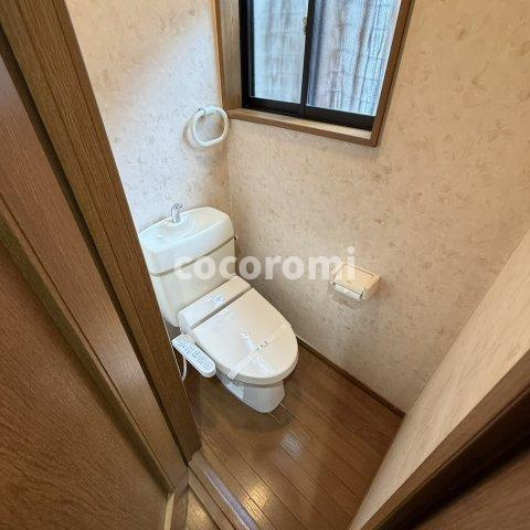 出口3丁目戸建てのトイレ