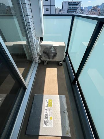 スカイコート上野稲荷町のバルコニー