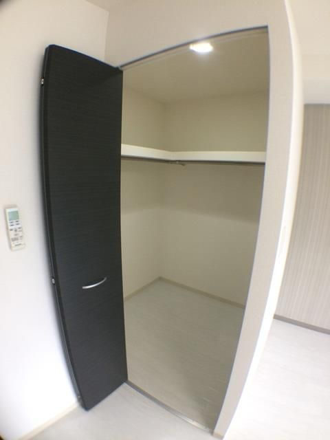 エル･イソベ三宮の収納