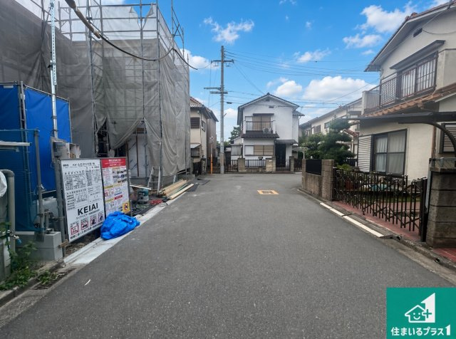 高石市千代田　第1期　新築一戸建ての前面道路含む現地写真|周辺は落ち着いた街並みの住宅地！子育てがしやすい住環境です！まだ未完成ですが、現地でしかわからない事もございます。是非一度ご覧ください。