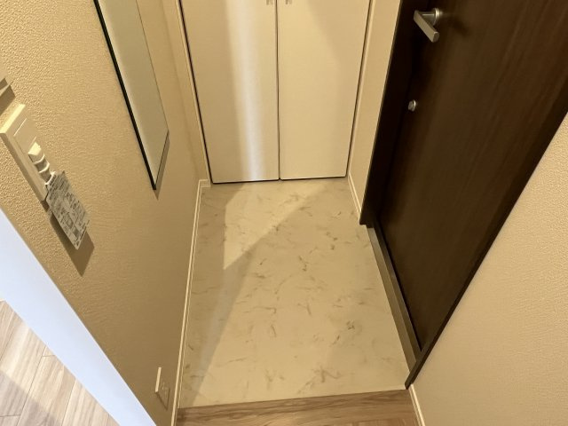 アルムヨシダの玄関