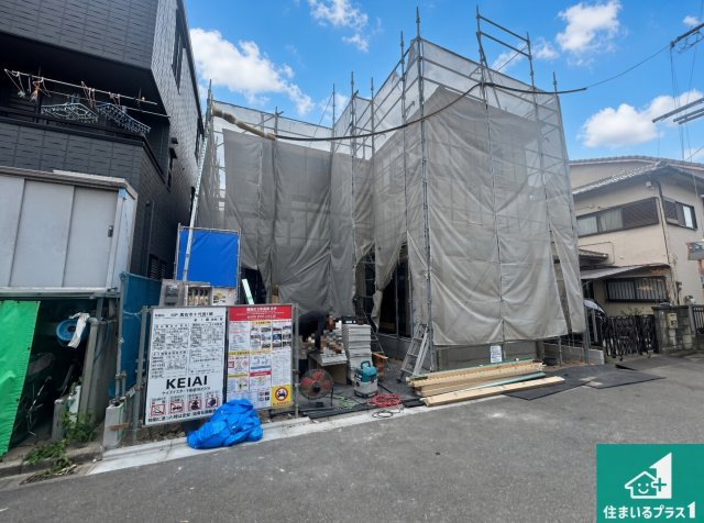高石市千代田　第1期　新築一戸建ての外観|周辺は落ち着いた街並みの住宅地！子育てがしやすい住環境です！まだ未完成ですが、現地でしかわからない事もございます。是非一度ご覧ください。