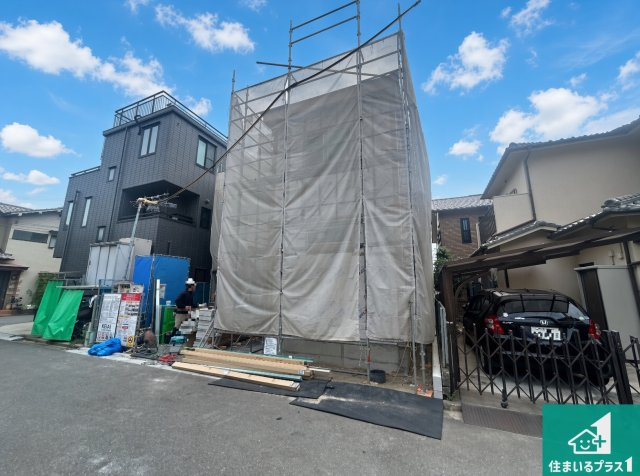 高石市千代田　第1期　新築一戸建ての外観|周辺は落ち着いた街並みの住宅地！子育てがしやすい住環境です！まだ未完成ですが、現地でしかわからない事もございます。是非一度ご覧ください。