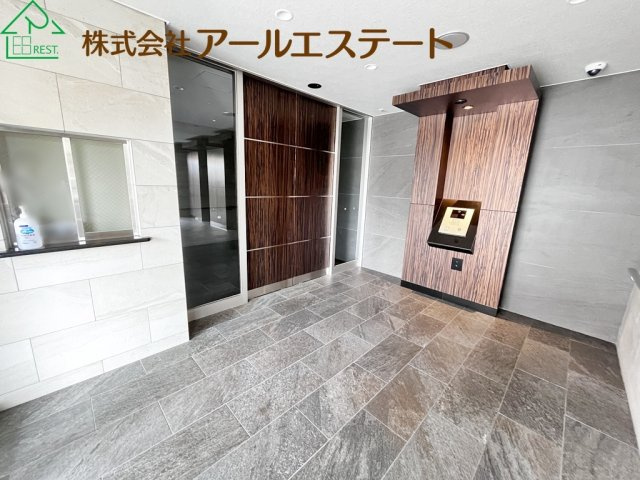 アルファスマート英賀保駅　　JR「英賀保駅」徒歩5分のエントランス