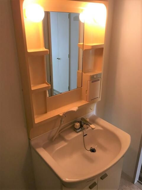 TOビルの洗面所