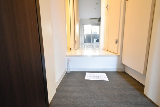 M's　court　今津山中の玄関