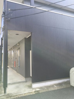 毎日通るエントランスはこのようになっています