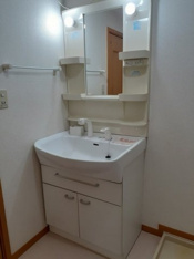 スペースが確保できる洗面所です