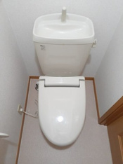 清潔感のあるトイレです