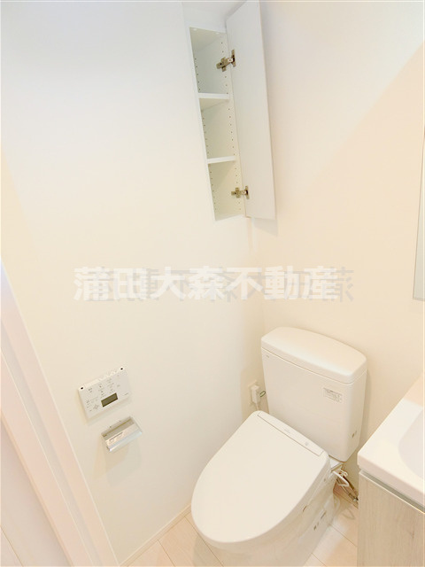 パティーナ蒲田Duoのトイレ|棚収納と温水洗浄便座付きノトイレ