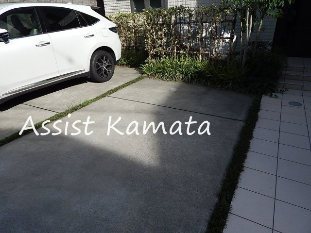 Ｆｉｒｓｔ　Ｃｒａｎｅ（ファーストクレイン）の駐車場