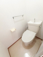 清潔感のあるトイレです