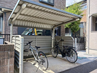 駐車場があるので、車を買う予定の方も安心です