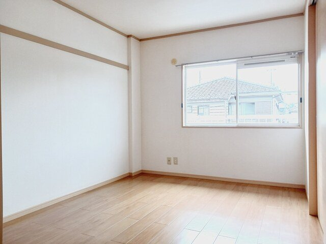 明るい色調の室内です
