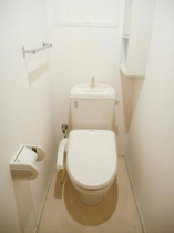 コンパクトで使いやすいトイレです
