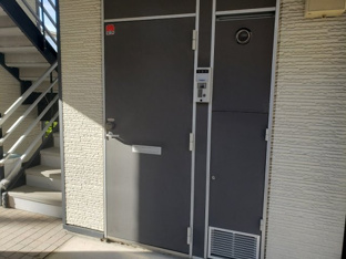 落ち着いた玄関です