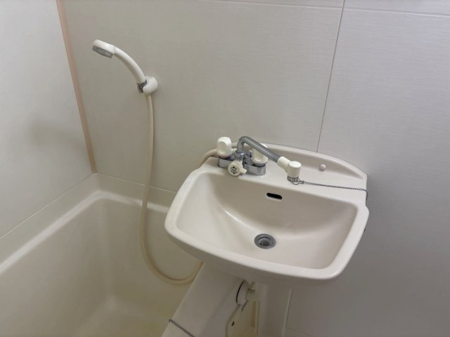 明るい色調の室内です