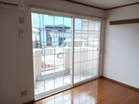 内装は落ち着いています