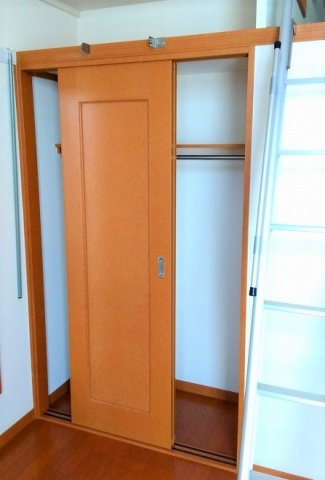 内装は落ち着いています