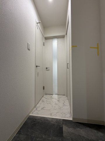 クリエオーレ上住吉の玄関