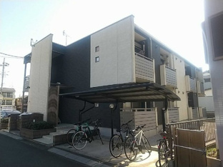 落ち着いた雰囲気の外観です
