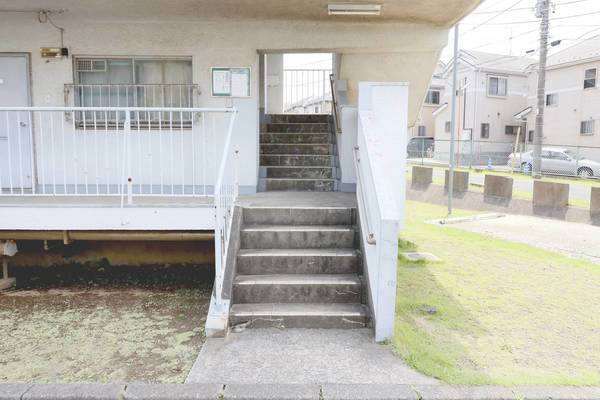 ゆとりのあるエントランスです