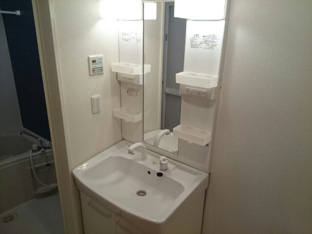 コンパクトで使いやすい洗面所