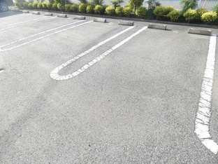 駐車場があるので、車を買う予定の方も安心です