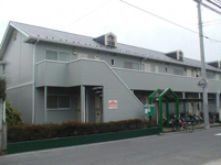 落ち着いた雰囲気の外観です