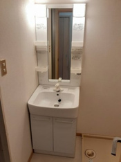 明るい洗面所です