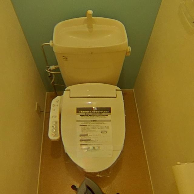 コンパクトで使いやすいトイレです