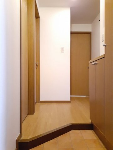 シンプルで使いやすい玄関です