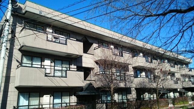 落ち着いた雰囲気の外観です