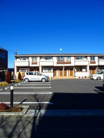 車をお持ちの方に嬉しい駐車場付きの物件です