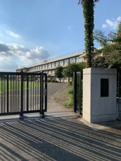瑞穂町立第三小学校まで87m