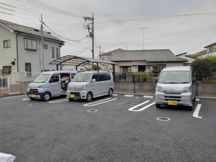 駐車場があるので、車を買う予定の方も安心です