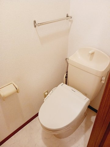 シンプルで使いやすいトイレです