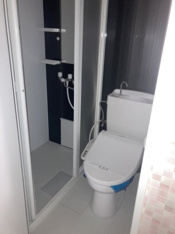 清潔感のあるトイレです