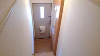 毎日通る玄関はこちらです