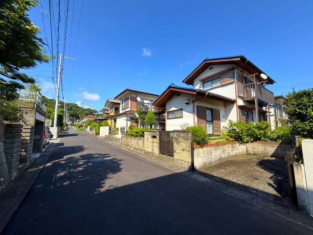 【前面道路含む現地写真】 | ◇◆二宮町富士見が丘3丁目 土地◆◇ | 緑と調和した穏やかな住環境♪