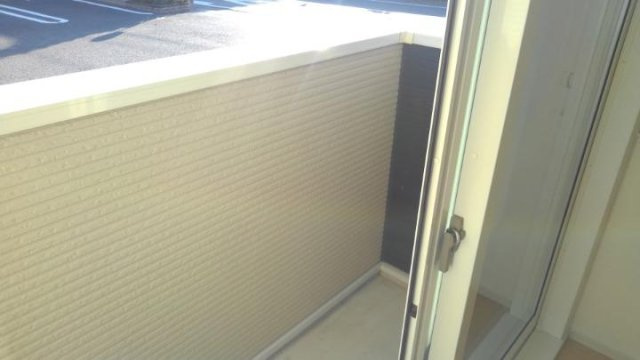 バルコニーからの眺めを楽しみながら食事をしませんか
