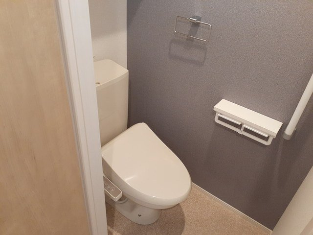 清潔感のあるトイレです