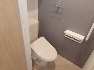 清潔感のあるトイレです