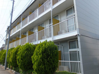 落ち着いた雰囲気の外観です
