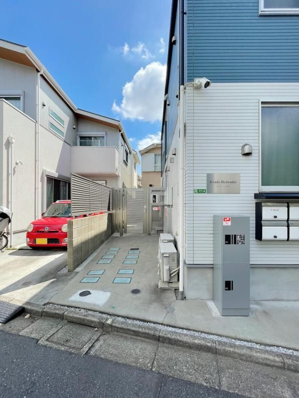 グラード平和台のエントランス
