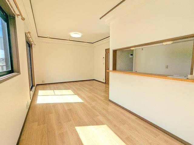 幾野3丁目　中古一戸建てのキッチン|LDK16.0帖
■物件内覧・資金計画相談・住宅ローン相談、リフォーム相談、お問合せ受付中■
※当日・翌日のご内覧、ご相談はお電話でのお問合せがスムーズです！