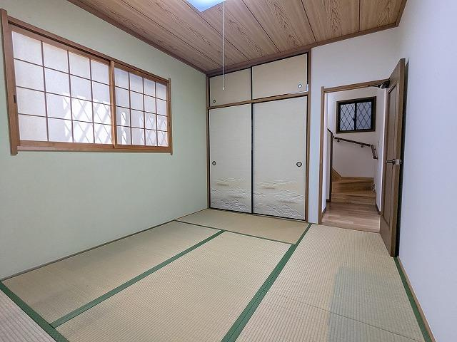 幾野3丁目　中古一戸建ての和室|和室6.0帖
■物件内覧・資金計画相談・住宅ローン相談、リフォーム相談、お問合せ受付中■
※当日・翌日のご内覧、ご相談はお電話でのお問合せがスムーズです！