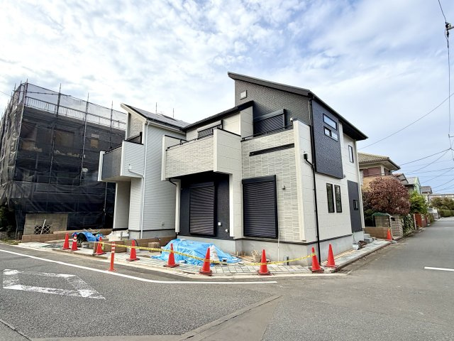 練馬区上石神井4丁目　南道路幅員約7m　新築分譲住宅全2棟